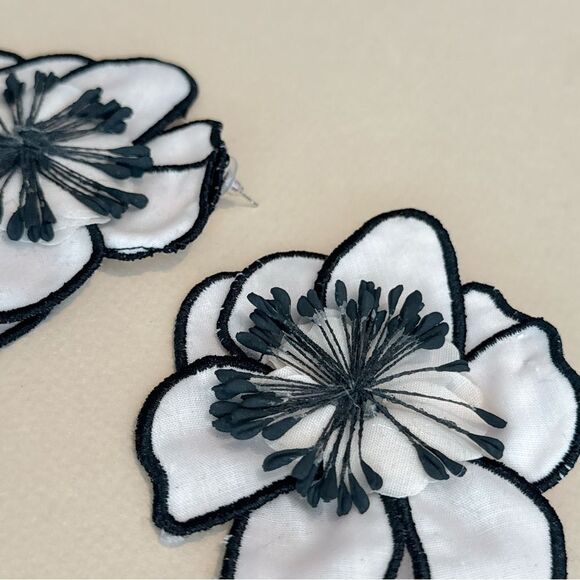 Flower statement earrings N1271 - Picture 3 of 4